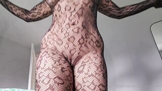 B.B OF - Ass Shake In My Bodysuit