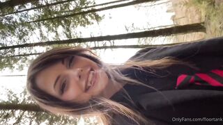 Lilyana @floortank squirts in the forest