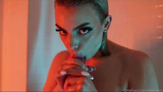 Kiki sexy Canadian shower dildo fuck