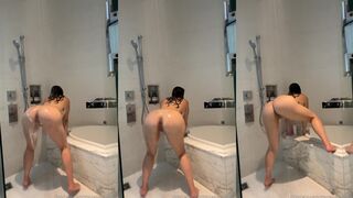 Christie Anne | christiemcfit Soapy Nude Bath Onlyfans