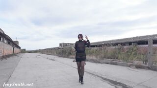 Jeny Smith strong wind