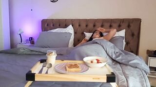 loreena fox breeding breakfast in bed