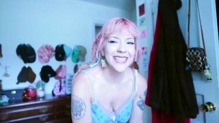 Lilredvelvet: Owns Your Wife