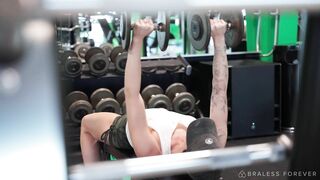 Bitchinbubba_Flashing Emma - Breezy Park Workout