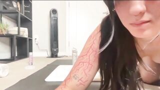 passionmay masturbates while teasing her fans