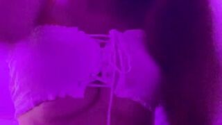 AdelineBri (Video 10)