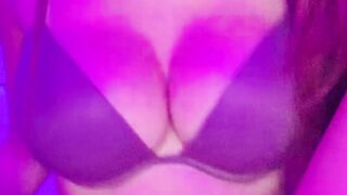 AdelineBri (Video 2)