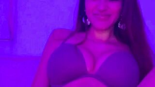 AdelineBri (Video 2)