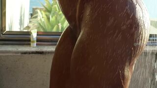 Renata Frisson (Mulher Melão) - Erotic Sunset Shower