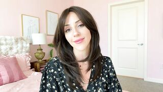 Savvy Star In Kissing Lessons With Mom