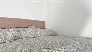 Cutieeeeva pillow orgasm live