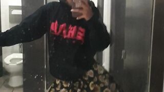 andreinadeluxe OF (Video 2)