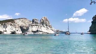 Lara Juicy double squirt on beach in Greece