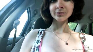 Liddolpet public flash in car