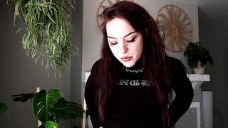 Millie Millz (tiinyhottie) -- A Goth daughter