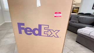 allie n kylie special delivery